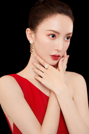 动漫美女的胸被狂揉网站大全