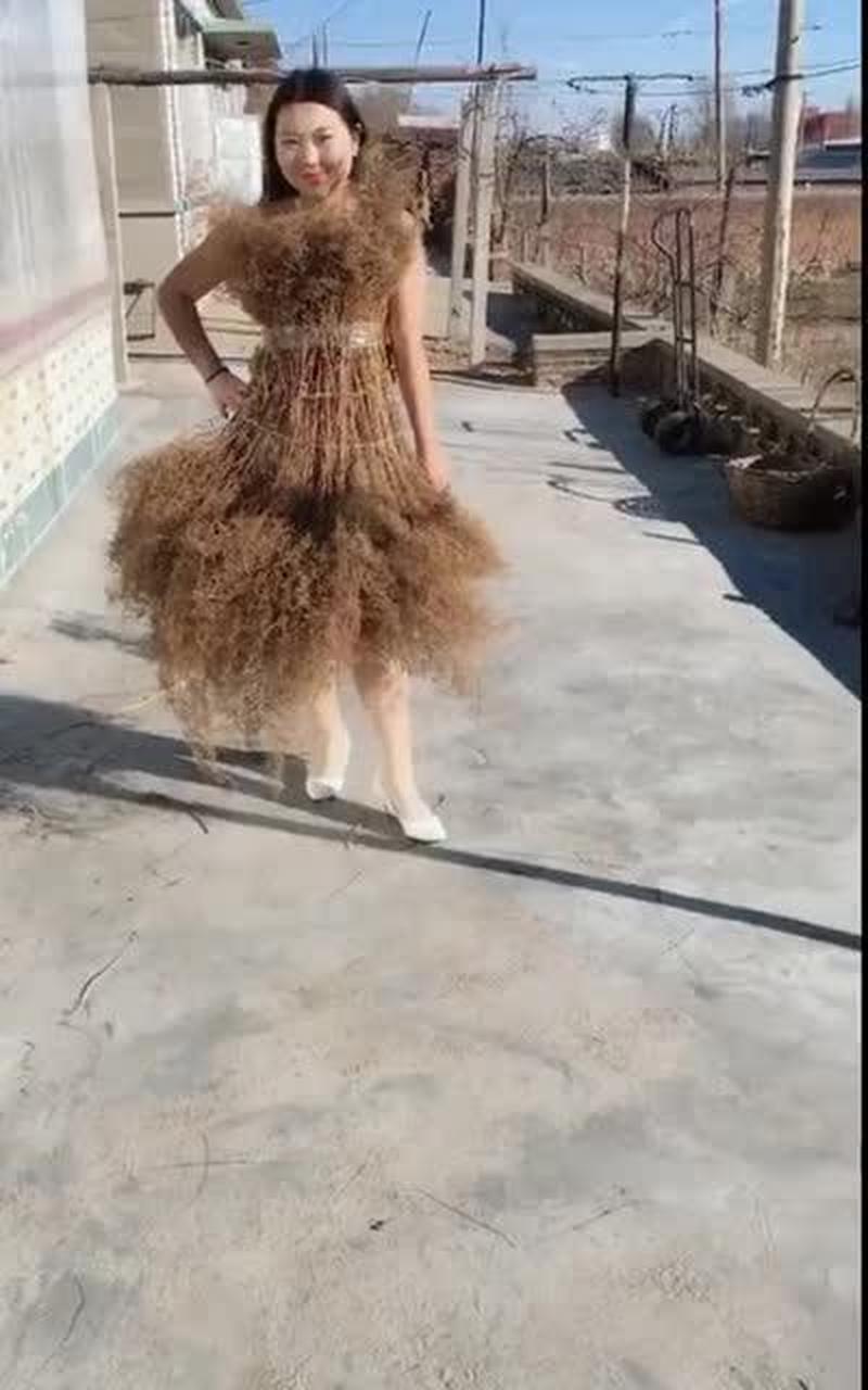 一脸嫌弃的样子第二季