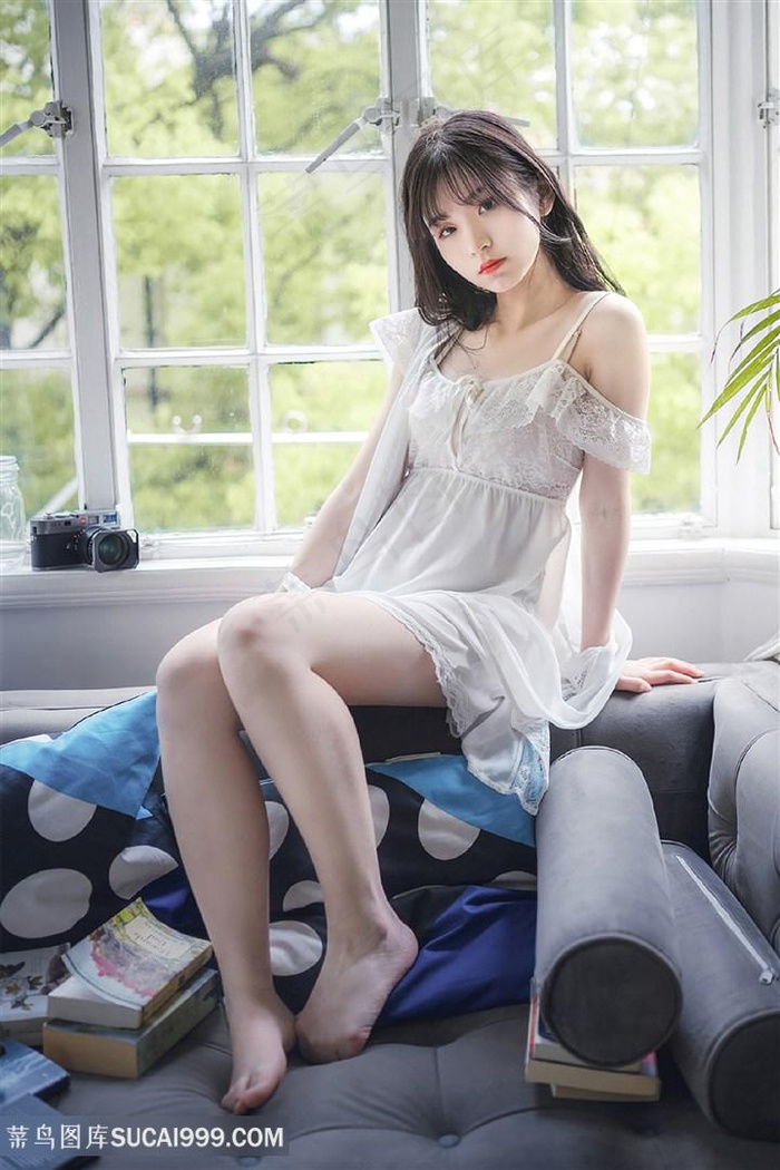 美女把尿口扒开灌牛奶