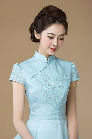 美人被老头乞丐侵犯双腿大开