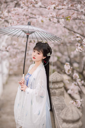 挠美女脚心完整版