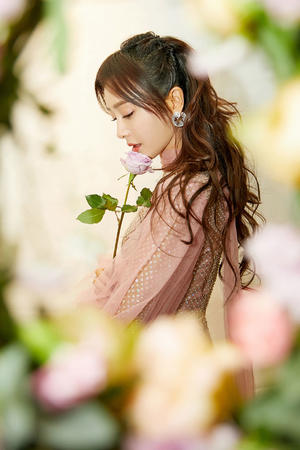 午夜秀场美女直播间